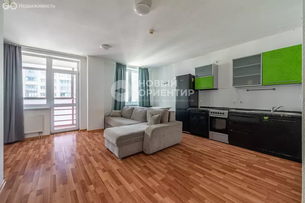 Квартира-студия: Екатеринбург, улица Стачек, 4 (34 м) - Фото 0