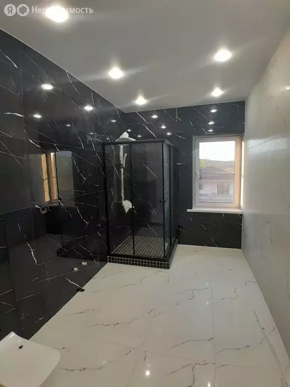 Дом в посёлок Алфёрово, улица П.А. Казанцева, 45 (323.6 м) - Фото 1