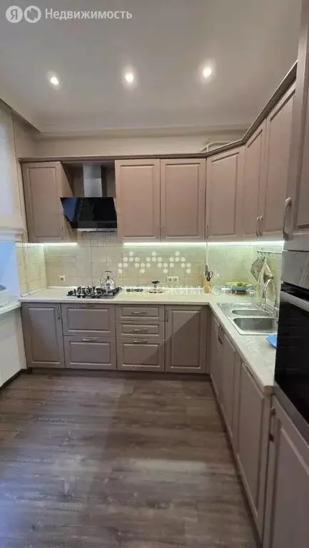 3-комнатная квартира: Москва, Новопоселковая улица, 7Б (72 м) - Фото 1