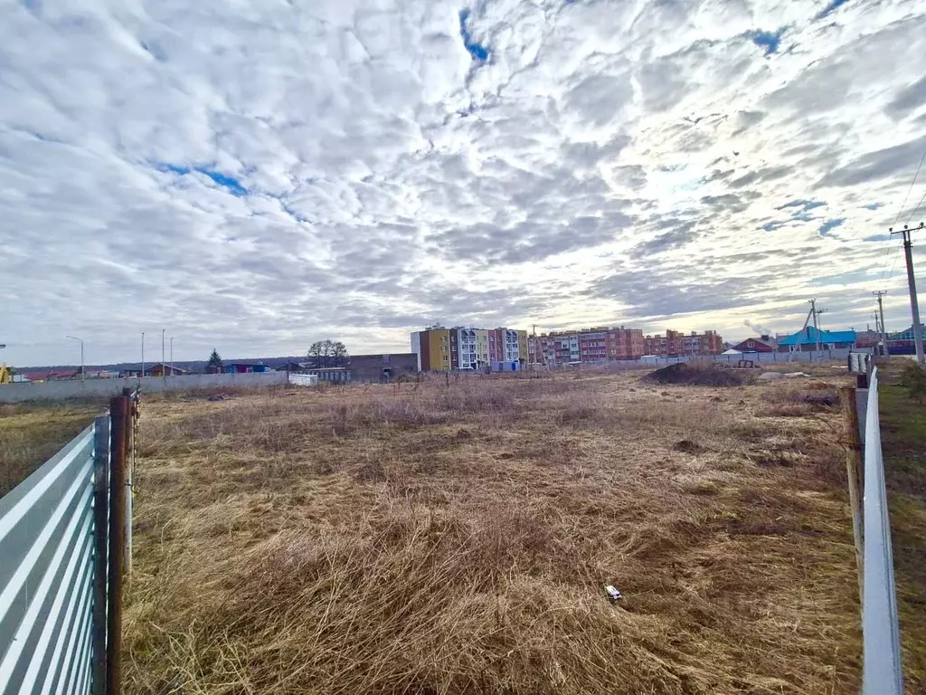 Участок в Башкортостан, Уфимский район, с. Дмитриевка Школьная ул. ... - Фото 0