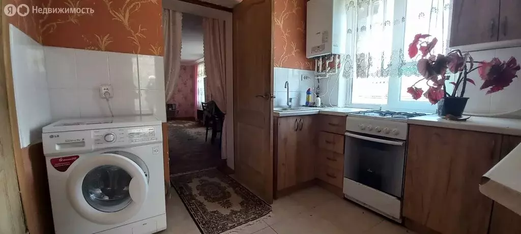 Дом в село Урожайное, улица Гагарина (50 м) - Фото 0