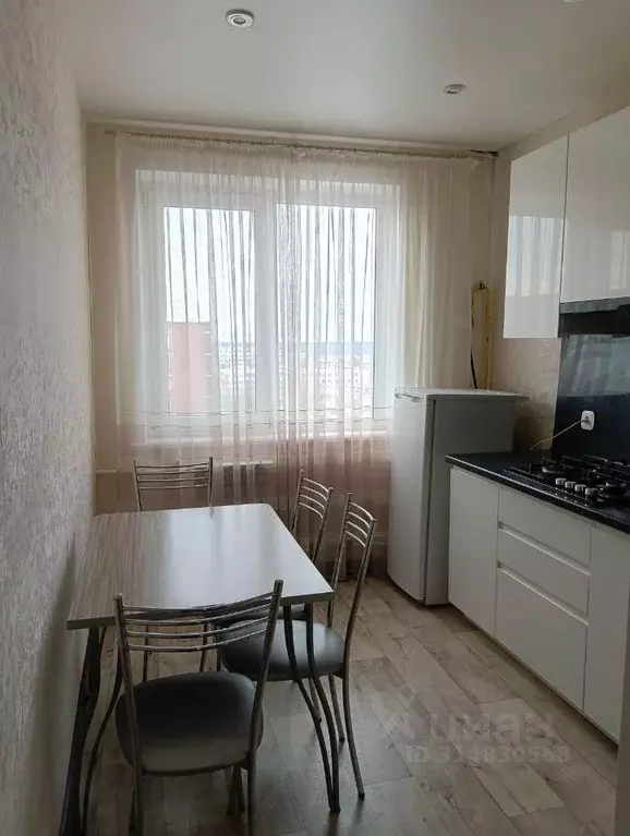 3-к кв. Татарстан, Набережные Челны 23-й комплекс, 12 (63.8 м) - Фото 0