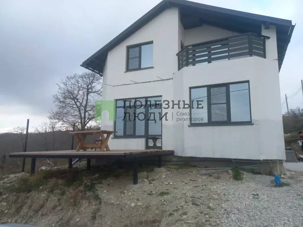 Дом в Краснодарский край, Новороссийск ул. Лавандовая, 66к2 (190 м) - Фото 1