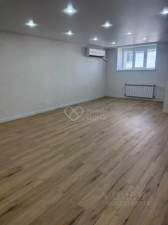 2-к кв. Волгоградская область, Волгоград ул. Маршала Еременко, 44 ... - Фото 1