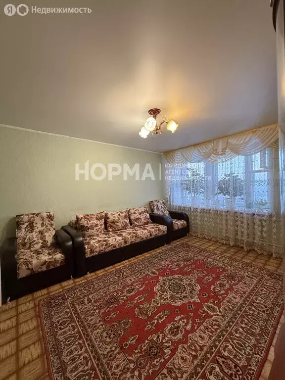4-комнатная квартира: Октябрьский, проспект Ленина, 63 (77 м) - Фото 1