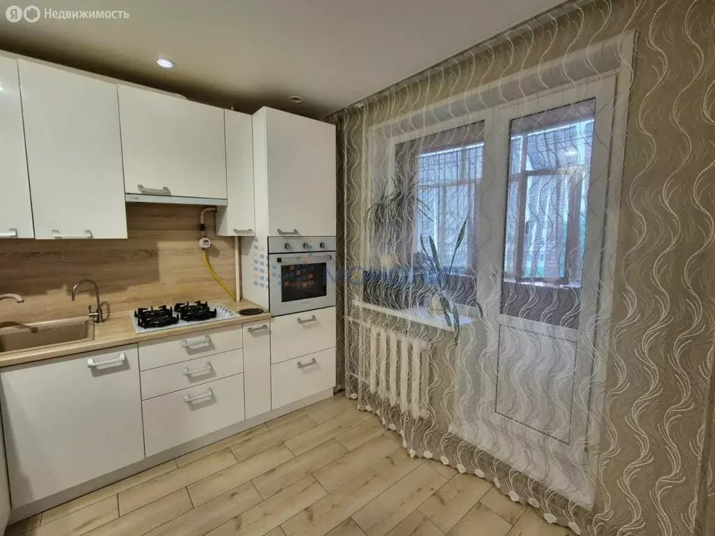 3-комнатная квартира: Чебоксары, улица Ахазова, 3 (72.6 м) - Фото 2