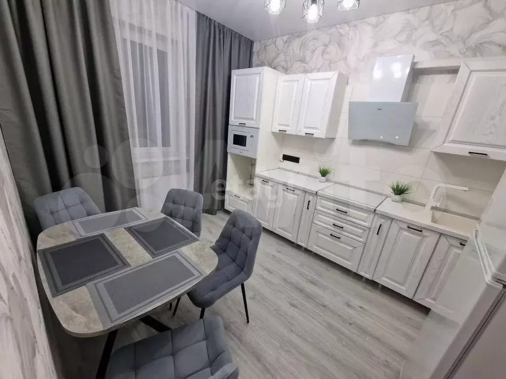 1-к. квартира, 42 м, 9/25 эт. - Фото 1