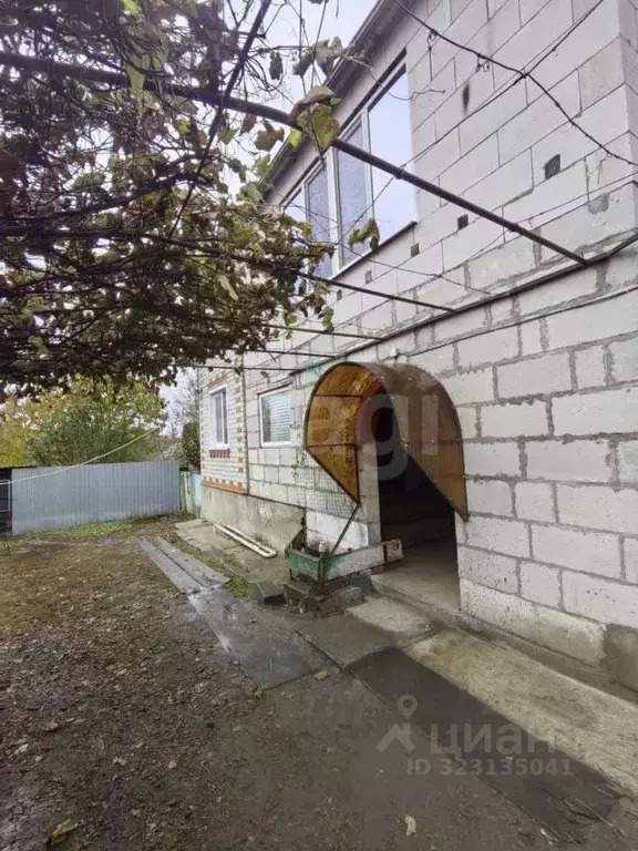 Дом в Белгородская область, Алексеевка Алексеевская ул., 45 (141 м) - Фото 1