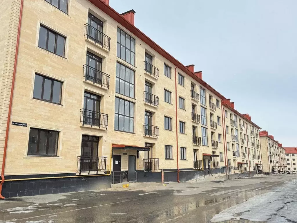 2-к кв. Кабардино-Балкария, Нальчик ул. Шогенова, 50 (64.5 м) - Фото 0