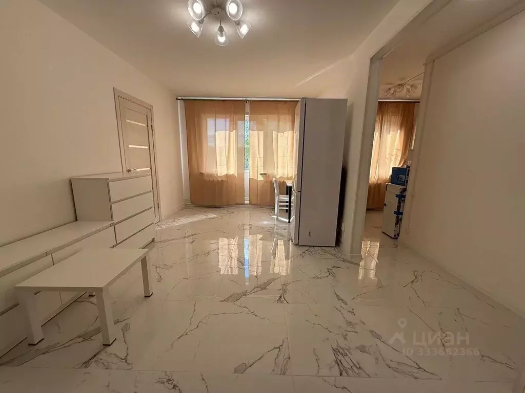 2-к кв. Ленинградская область, Луга просп. Кирова, 93 (45.0 м) - Фото 1