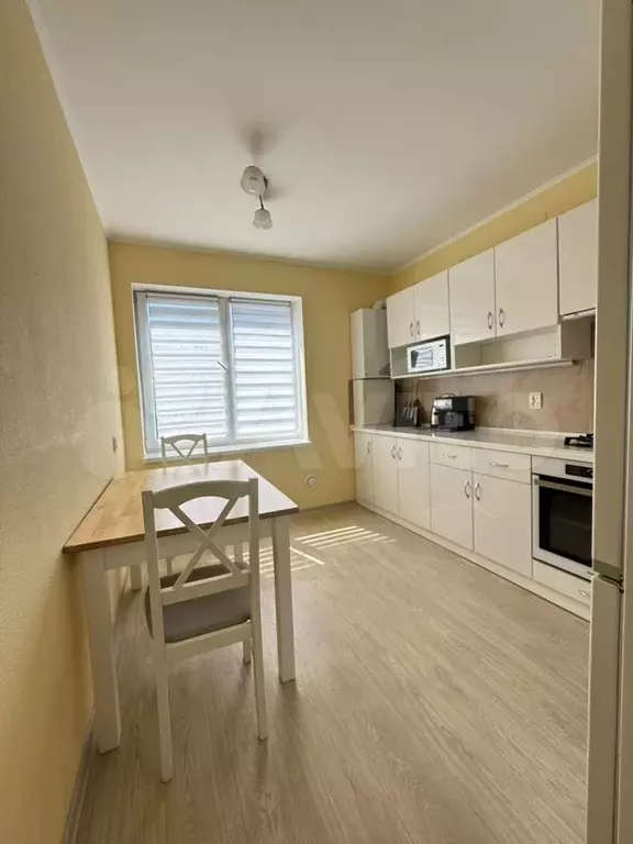 1-к. квартира, 38 м, 3/3 эт. - Фото 1