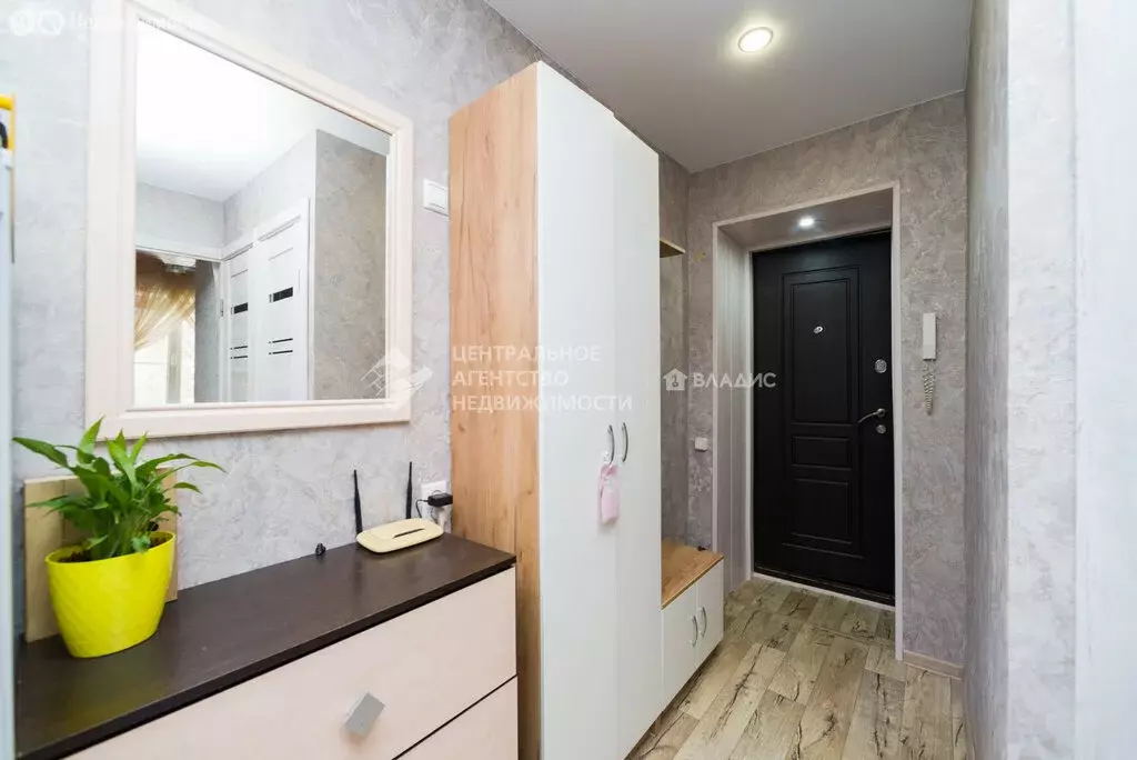 3-комнатная квартира: Рязань, район Канищево, Интернациональная улица, ... - Фото 2