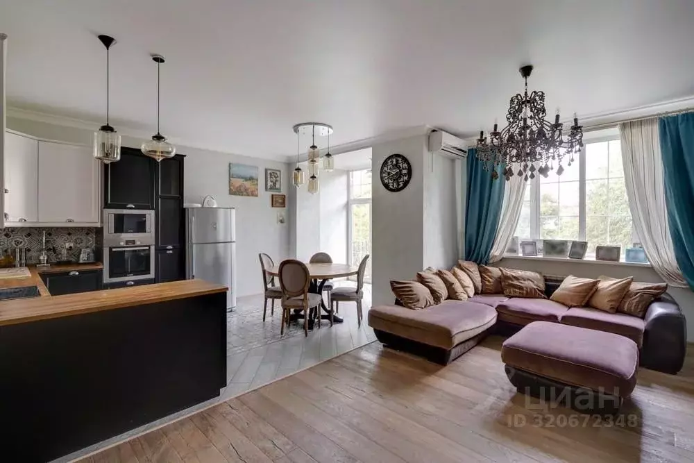 Таунхаус в Москва ул. Саломеи Нерис, 2к7 (210 м) - Фото 2