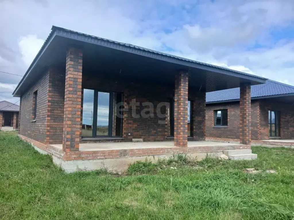 Дом в Башкортостан, Кармаскалинский район, Кабаковский сельсовет, д. ... - Фото 1