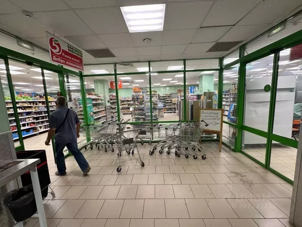 Помещение свободного назначения в Татарстан, Набережные Челны просп. ... - Фото 2