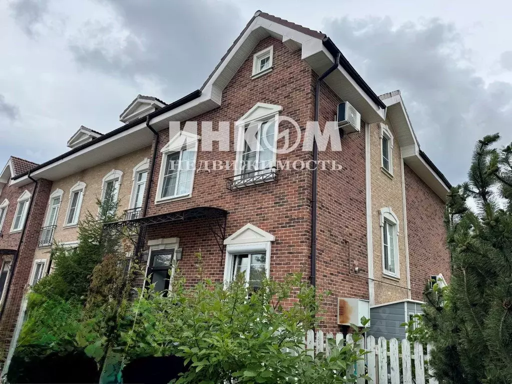 Таунхаус в Московская область, Красногорск городской округ, Сабурово ... - Фото 1