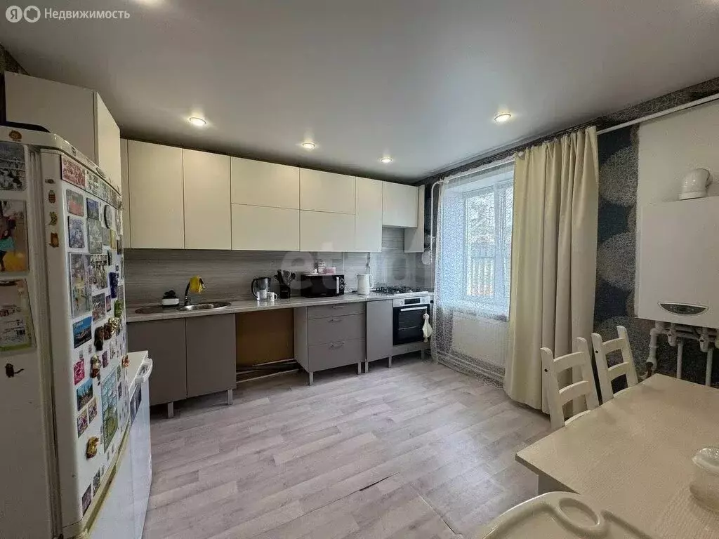3-комнатная квартира: Суслово, Центральная улица, 45 (94.3 м) - Фото 1