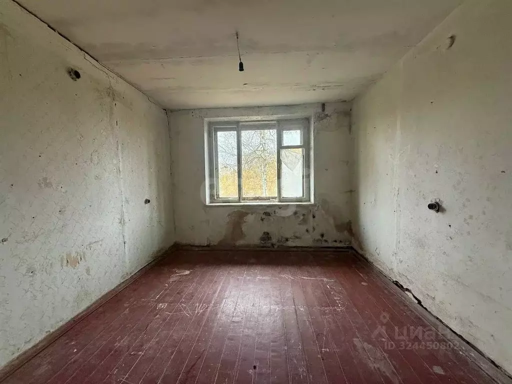 3-к кв. Ленинградская область, Тихвинское городское поселение, д. ... - Фото 1