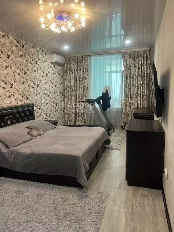 3-к кв. Крым, Феодосия ул. Дружбы, 42Е (100.0 м) - Фото 0