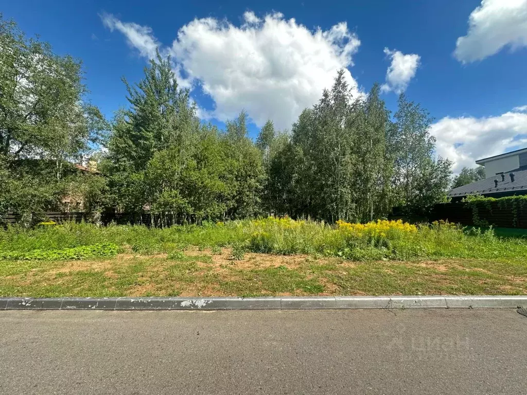 Участок в Московская область, Одинцовский городской округ, д. ... - Фото 2