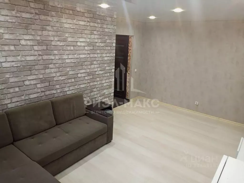 2-к кв. Брянская область, Брянск ул. Комарова, 51 (59.9 м) - Фото 2