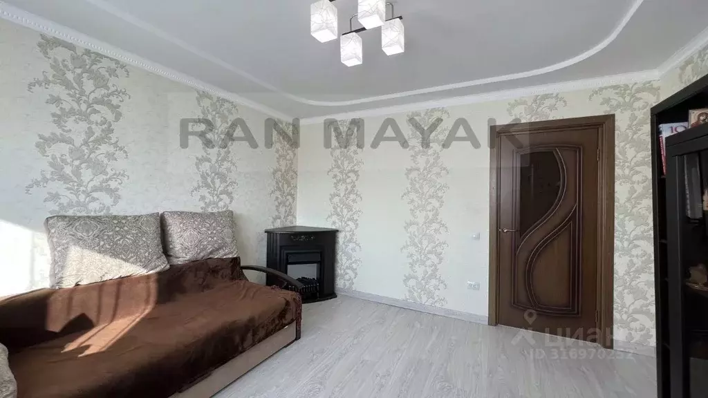 2-к кв. Адыгея, Майкоп ул. Димитрова, 10 (35.7 м) - Фото 1