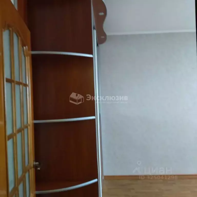 2-к кв. Тюменская область, Тюмень ул. 50 лет Октября, 29 (54.8 м) - Фото 2