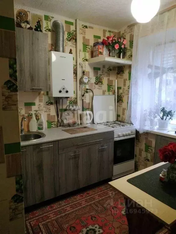 3-к кв. Белгородская область, Белгород ул. 5 Августа, 32 (58.1 м) - Фото 0