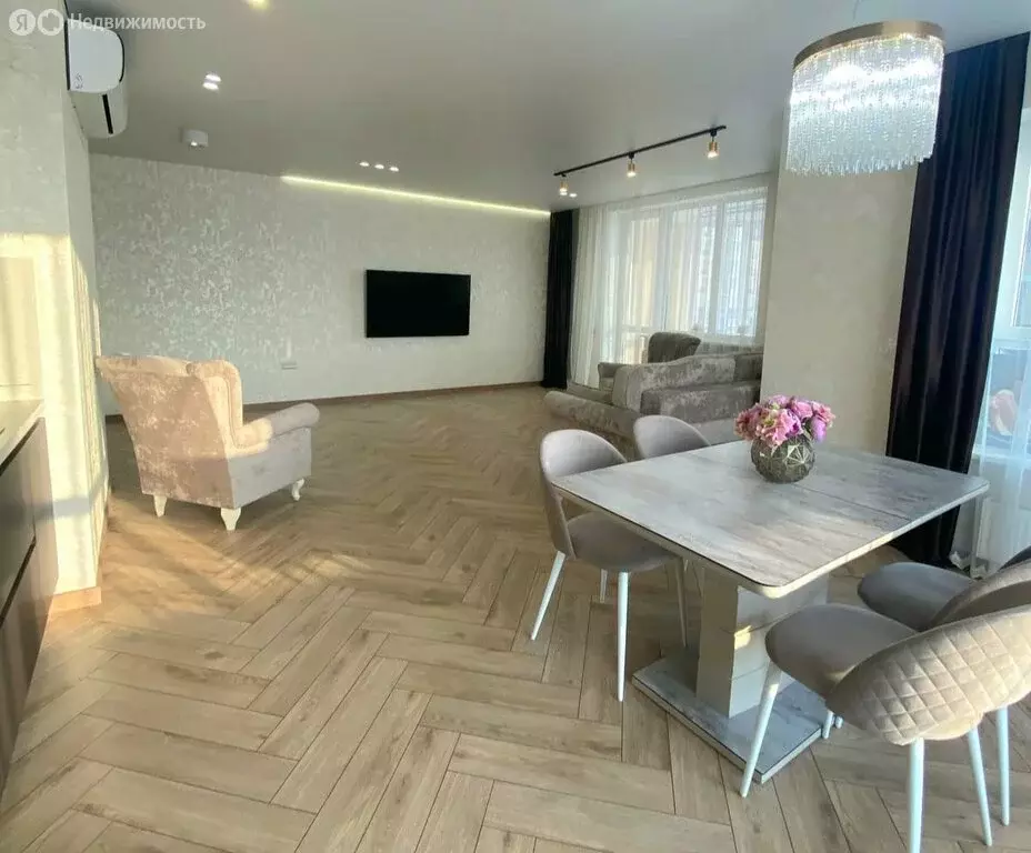 1-комнатная квартира: Краснодар, Сормовская улица, 1/3к1 (71.4 м) - Фото 2