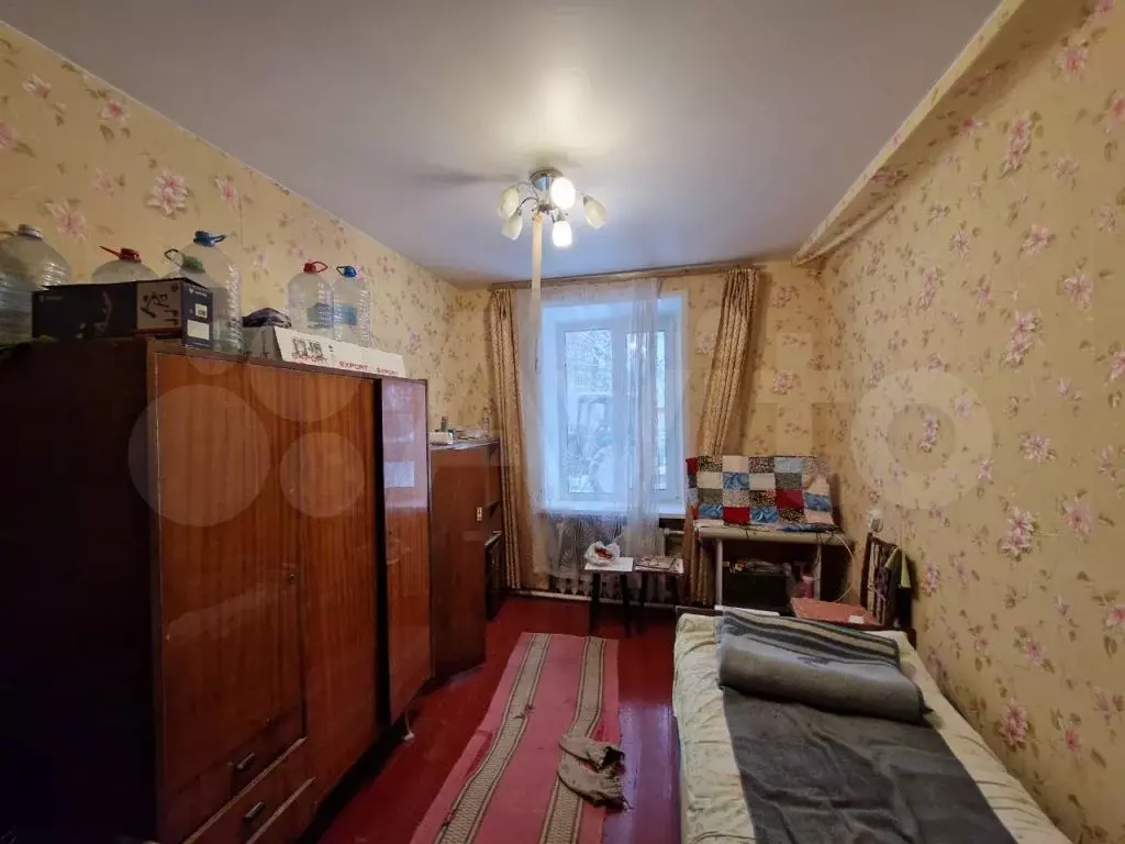 Комната 13,6 м в 3-к., 1/2 эт. - Фото 0