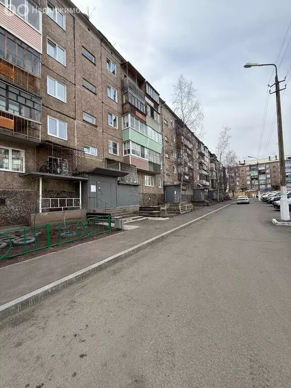 3-комнатная квартира: Братск, жилой район Центральный, Южная улица, 91 ... - Фото 0