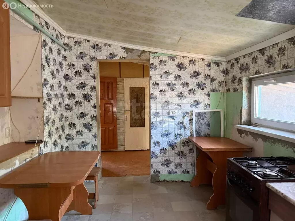Дом в Сакский район, Охотниковское сельское поселение, село Орлянка, ... - Фото 2