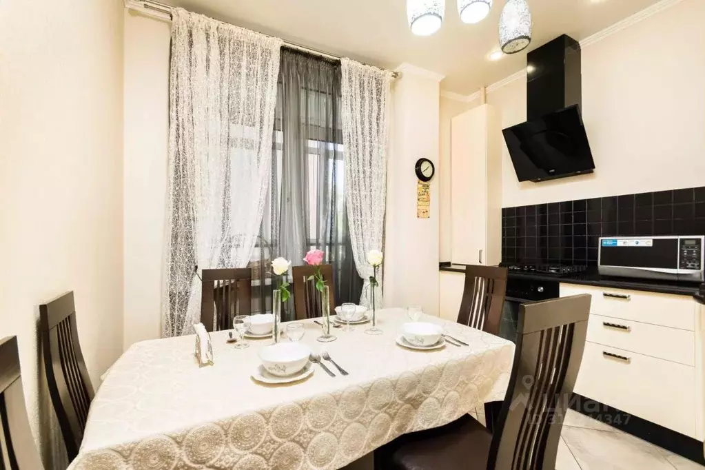 2-к кв. Татарстан, Казань ул. Лесгафта, 1/2 (65.0 м) - Фото 0