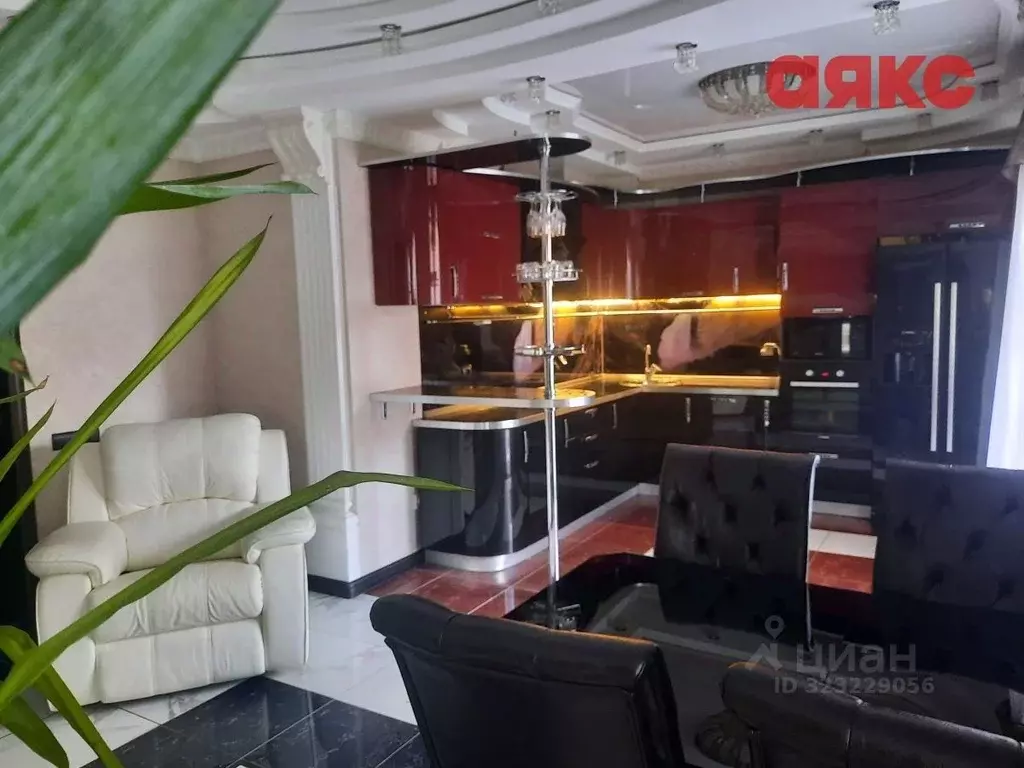 3-к кв. Ярославская область, Ярославль ул. Свердлова, 102к2 (116.7 м) - Фото 1