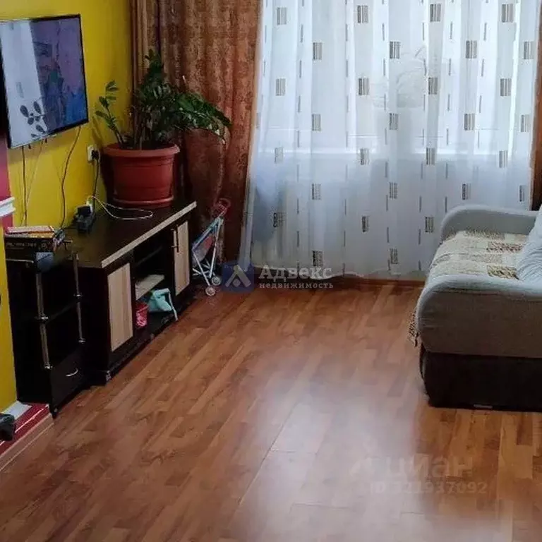 3-к кв. Тюменская область, Тюмень ул. Пермякова, 25 (64.0 м) - Фото 1