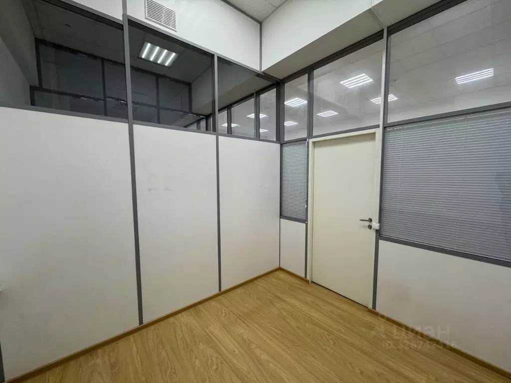 Помещение свободного назначения в Санкт-Петербург Пулковское ш., 30к4 ... - Фото 1