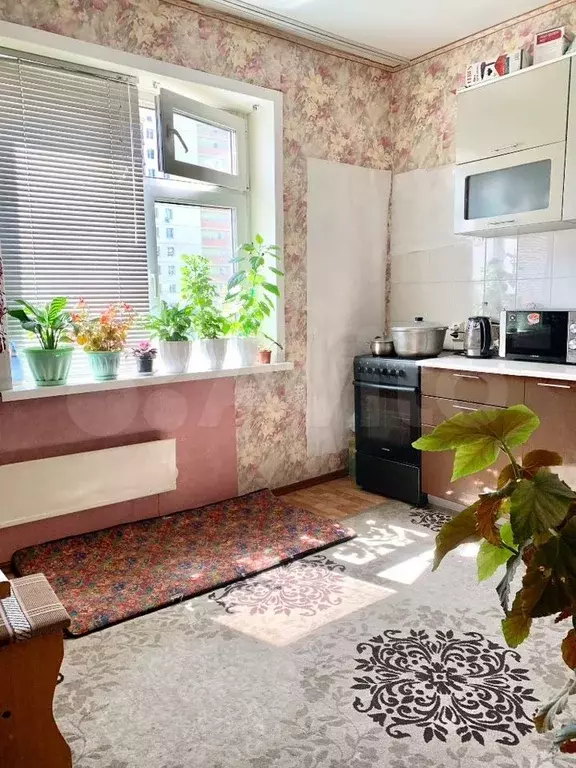 1-к. квартира, 37 м, 3/10 эт. - Фото 1