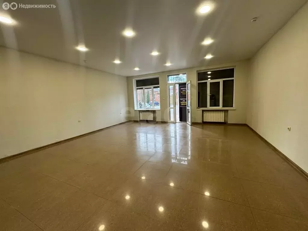 Торговая площадь (75 м) - Фото 1