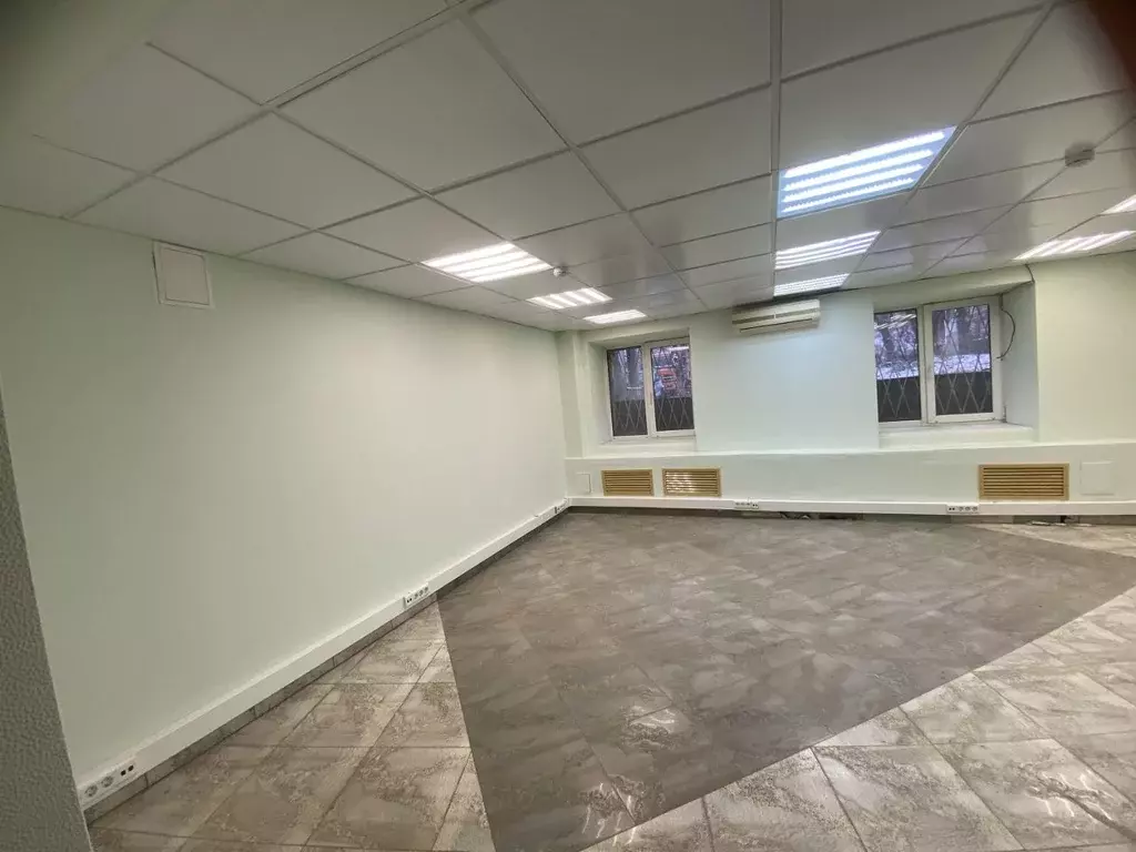 Офис в Волгоградская область, Волгоград просп. Маршала Жукова, 145 (28 ... - Фото 1