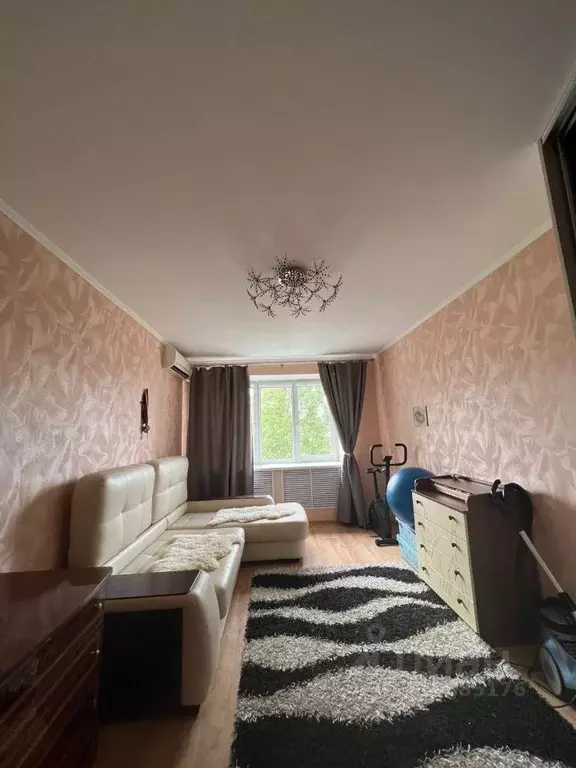 3-к кв. Волгоградская область, Волгоград ул. Остравская, 20 (58.0 м) - Фото 0