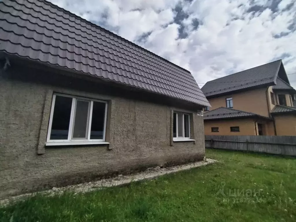 Дом в Брянская область, Жуковский муниципальный округ, д. Мосток ул. ... - Фото 1