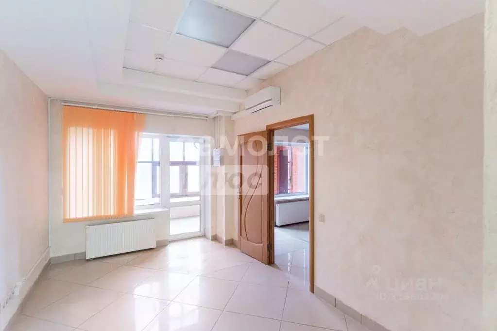 Офис в Омская область, Омск ул. Дианова, 39 (200 м) - Фото 0