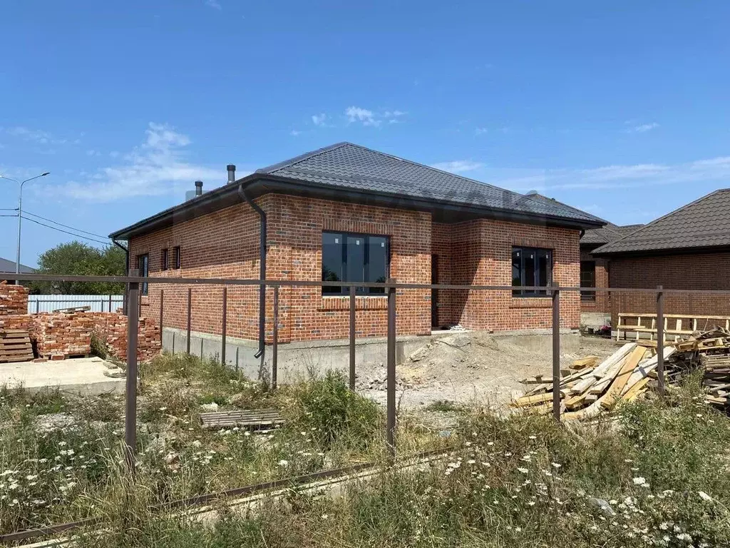 Дом в Адыгея, Майкоп ул. Георгия Шумакова, 37 (127 м) - Фото 0