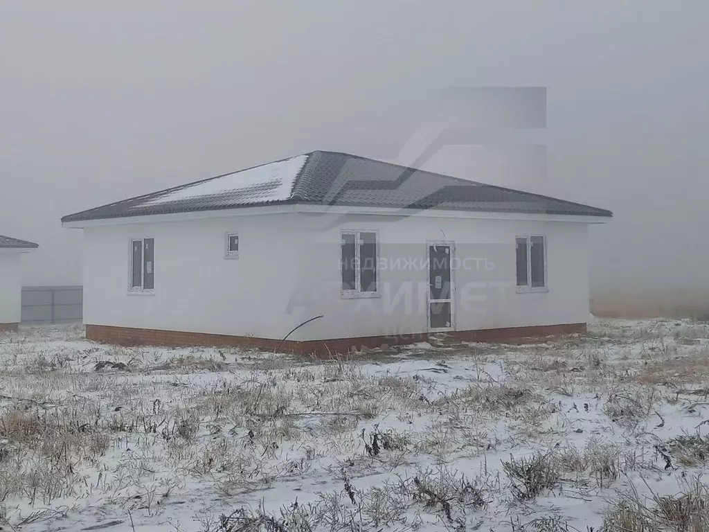 Дом в Курская область, Курский район, Новопоселеновский сельсовет, д. ... - Фото 0