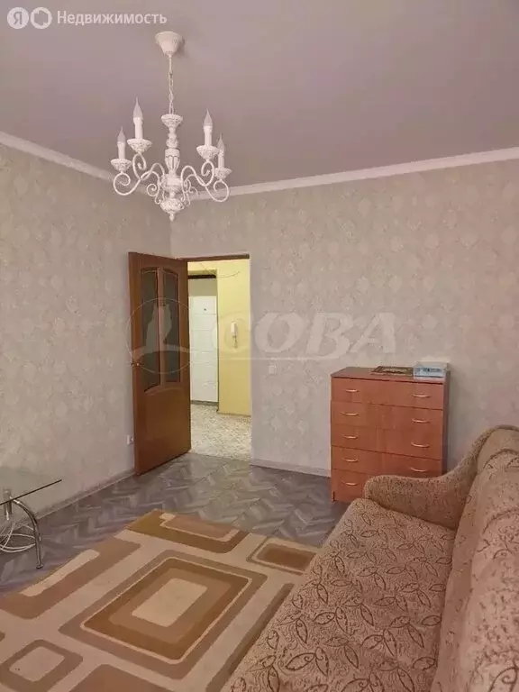 3-комнатная квартира: Тюмень, улица Челюскинцев, 30 (77.8 м) - Фото 1