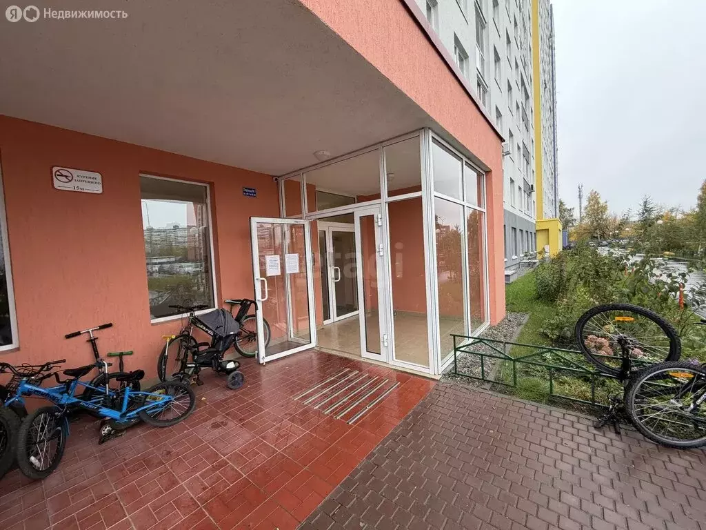 1-комнатная квартира: Тюмень, улица Ветеранов Труда, 9А (34.7 м) - Фото 2