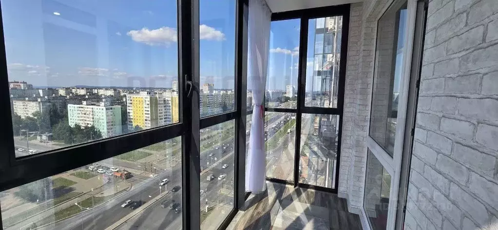 2-к кв. Самарская область, Самара Московское ш., 199 (67.4 м) - Фото 0