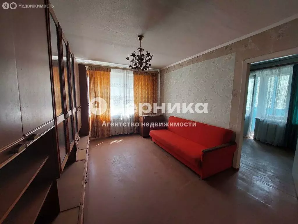 3-комнатная квартира: Каменск-Шахтинский, Красная улица, 9 (52 м) - Фото 1