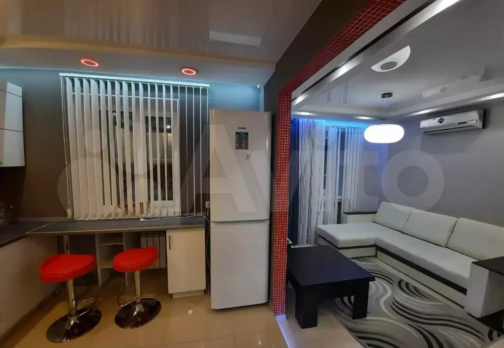 3-к. квартира, 70 м, 3/6 эт. - Фото 0