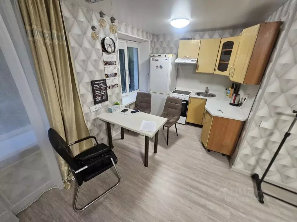 2-к кв. Приморский край, Владивосток ул. Адмирала Юмашева, 18 (50.0 м) - Фото 1